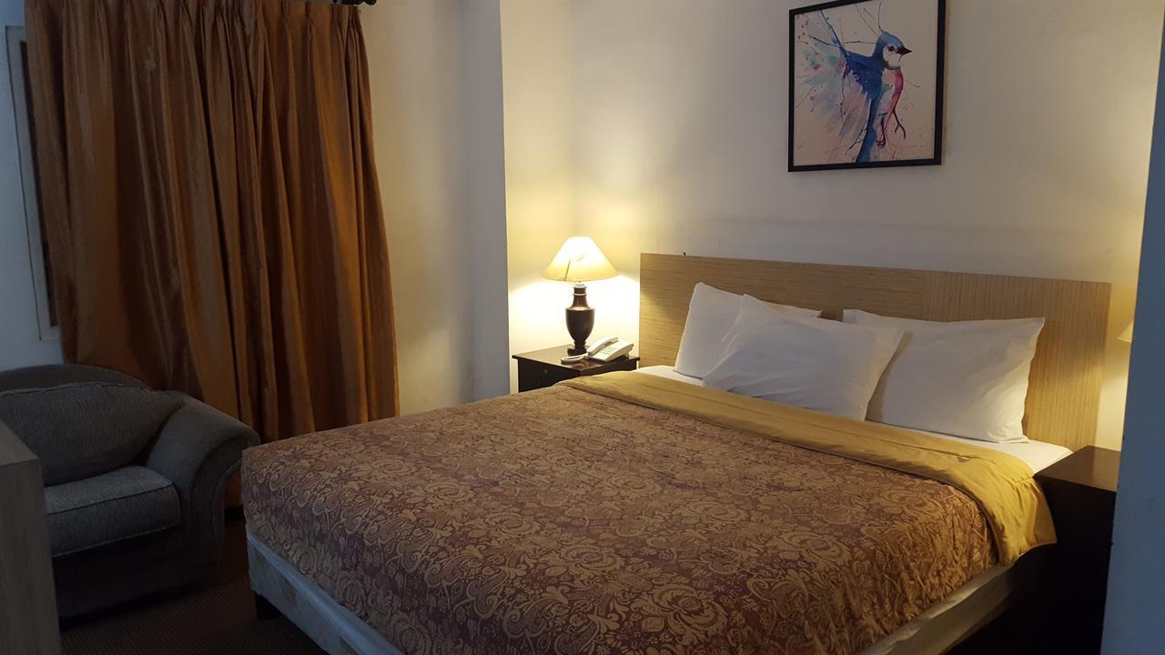 Grand Tembaga Hotel Timika Esterno foto