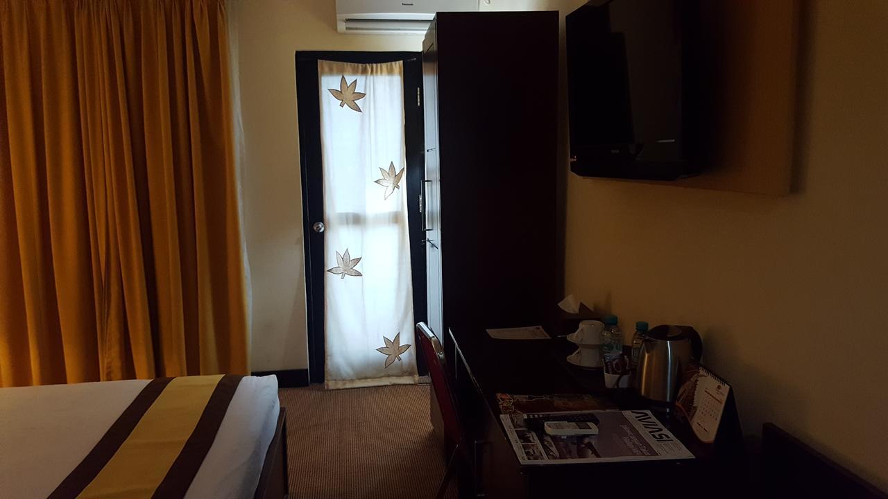 Grand Tembaga Hotel Timika Esterno foto