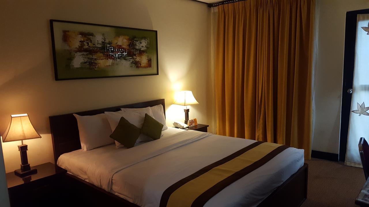 Grand Tembaga Hotel Timika Esterno foto
